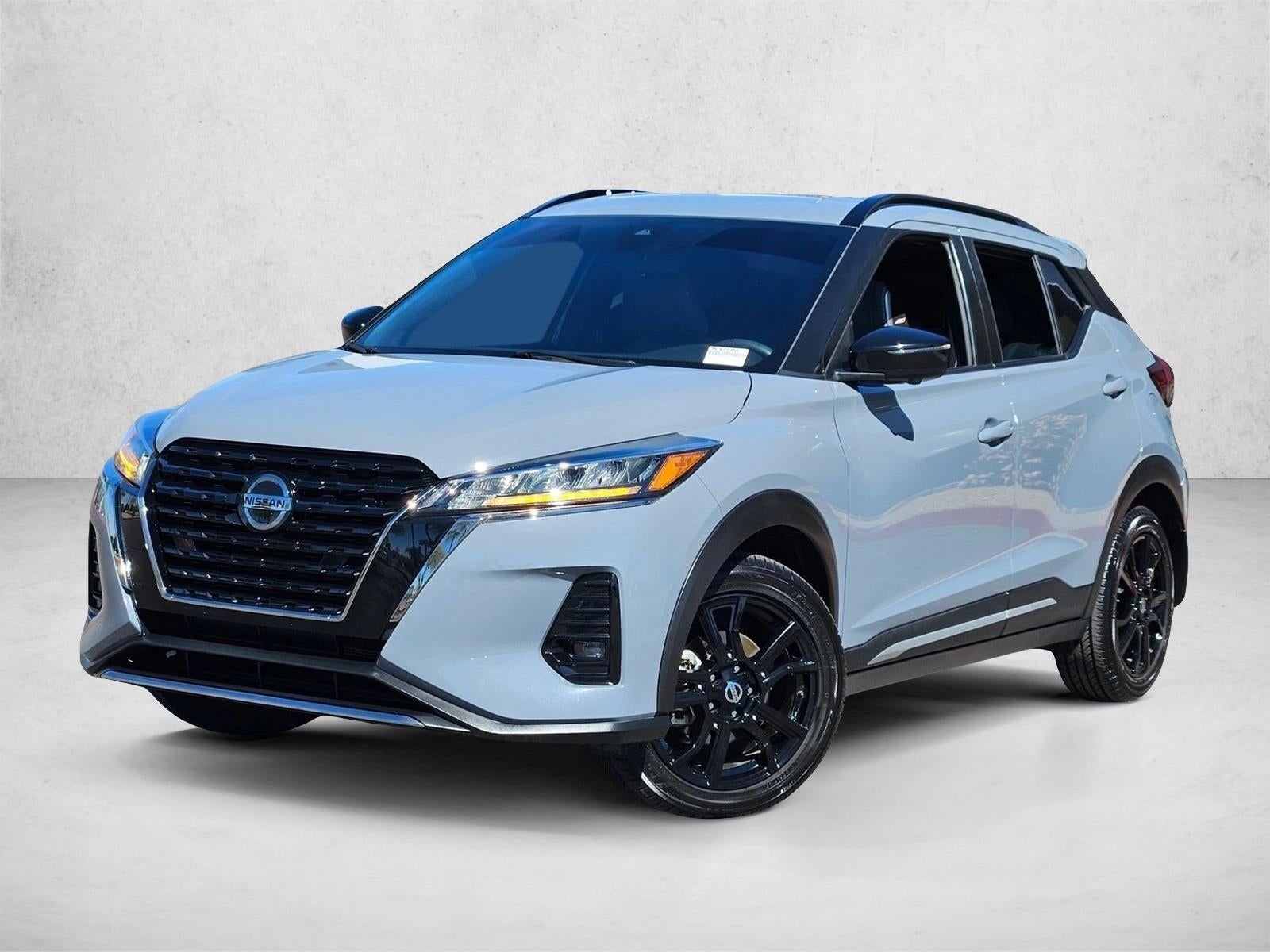 2021 Nissan Kicks SR