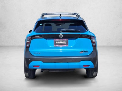 2025 Nissan Kicks SR