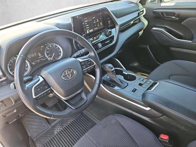 2023 Toyota Highlander LE