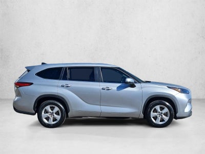 2023 Toyota Highlander LE