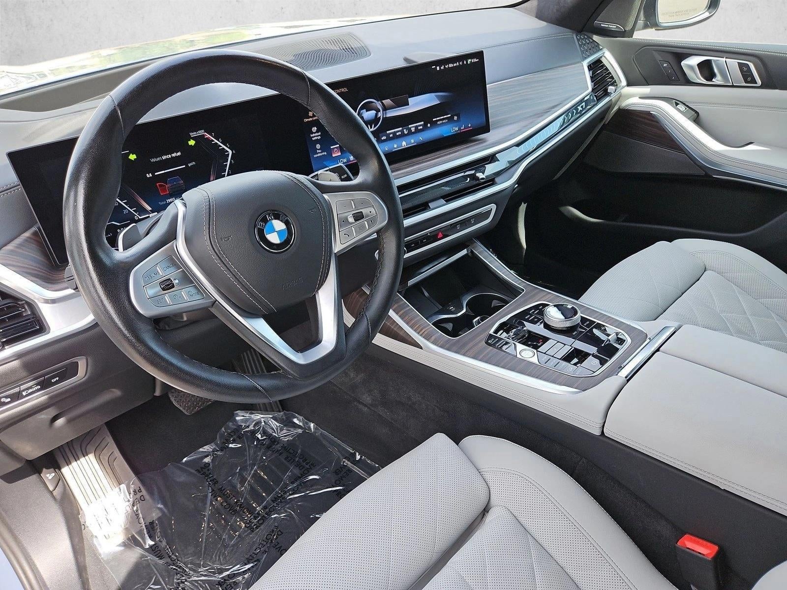 2025 BMW X7 xDrive40i