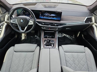 2025 BMW X7 xDrive40i