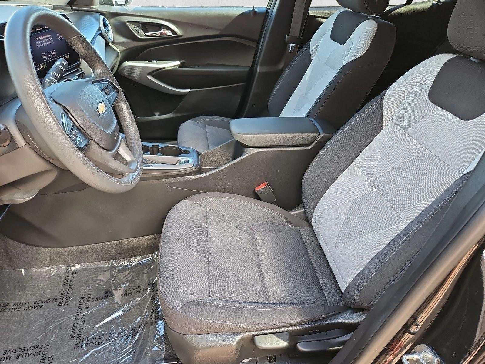 2024 Chevrolet Trax LS - Photo 22