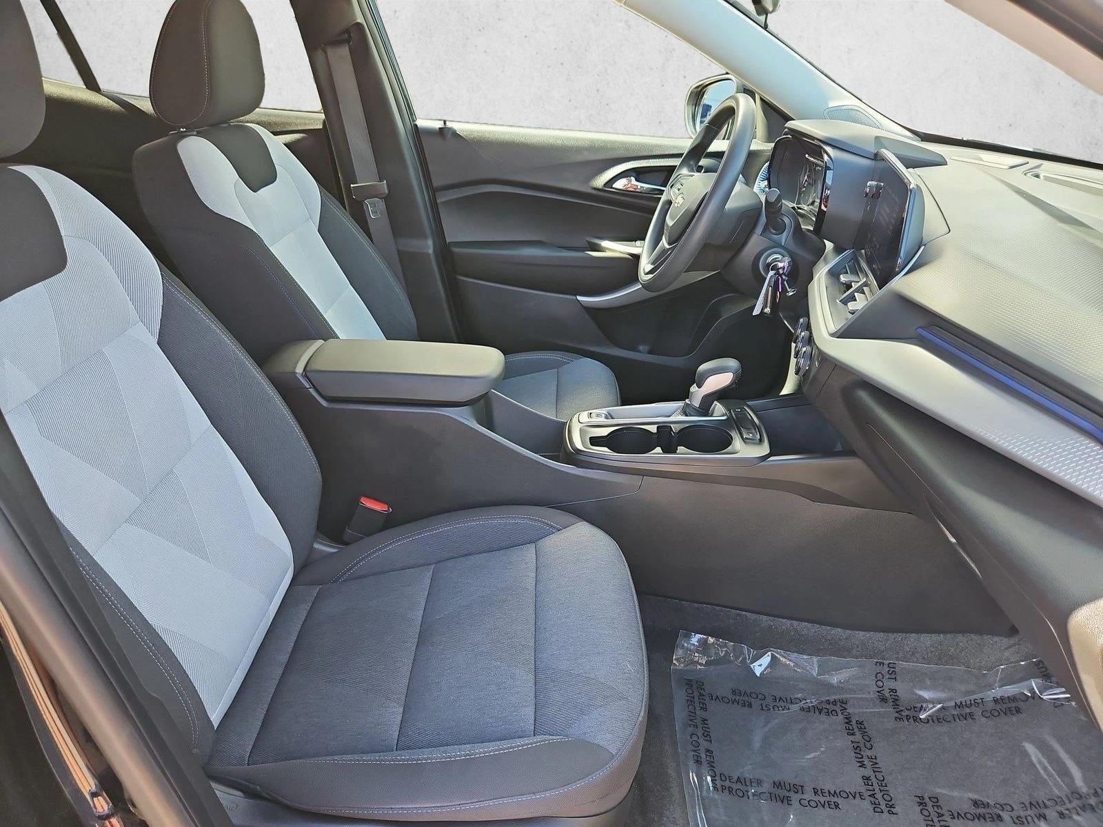 2024 Chevrolet Trax LS - Photo 26