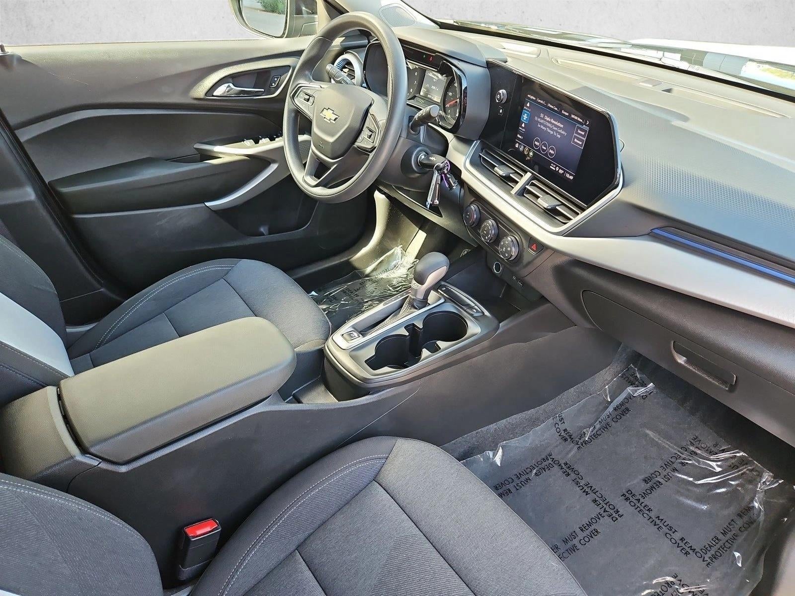2024 Chevrolet Trax LS - Photo 27