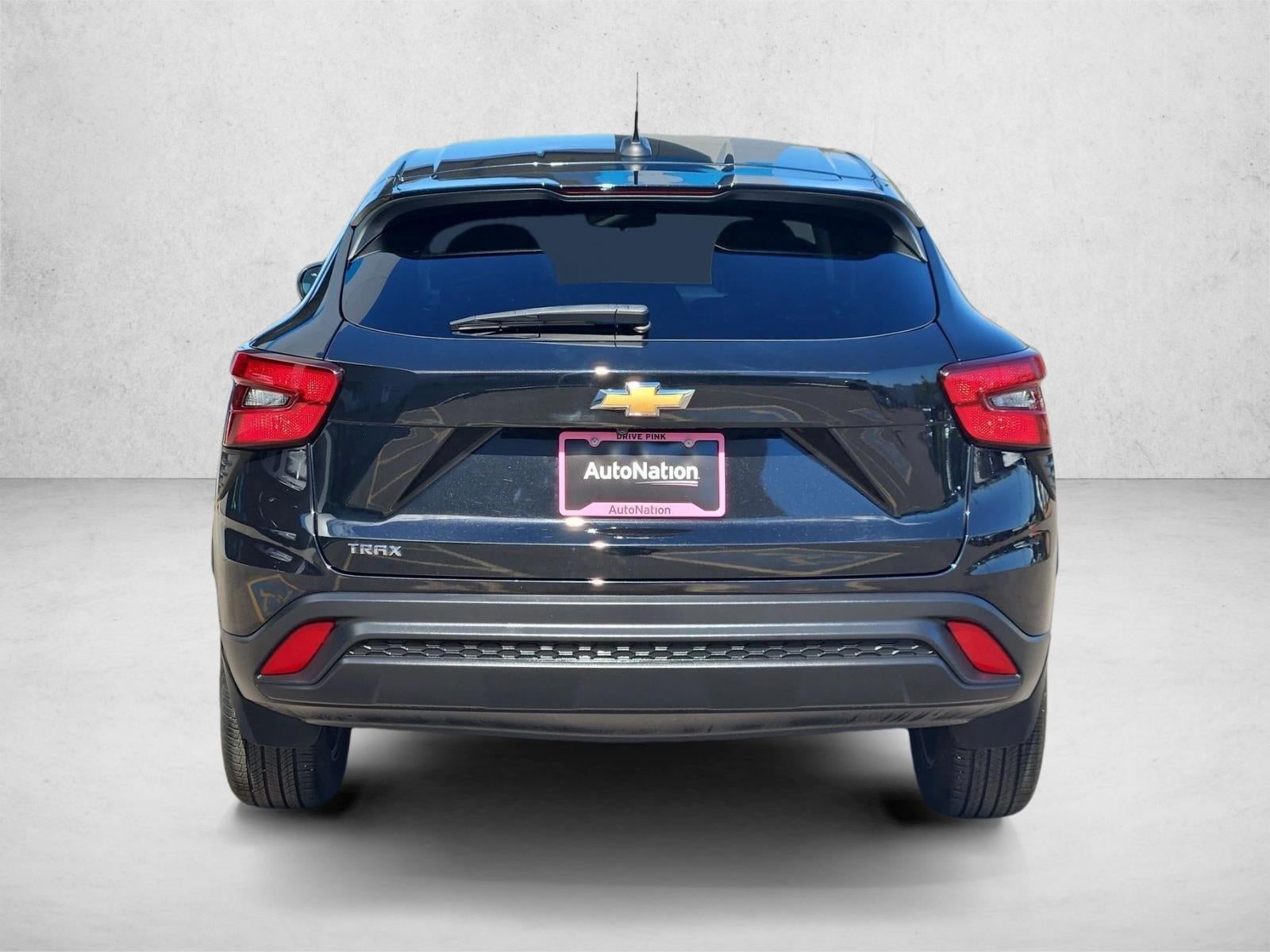 2024 Chevrolet Trax LS - Photo 7