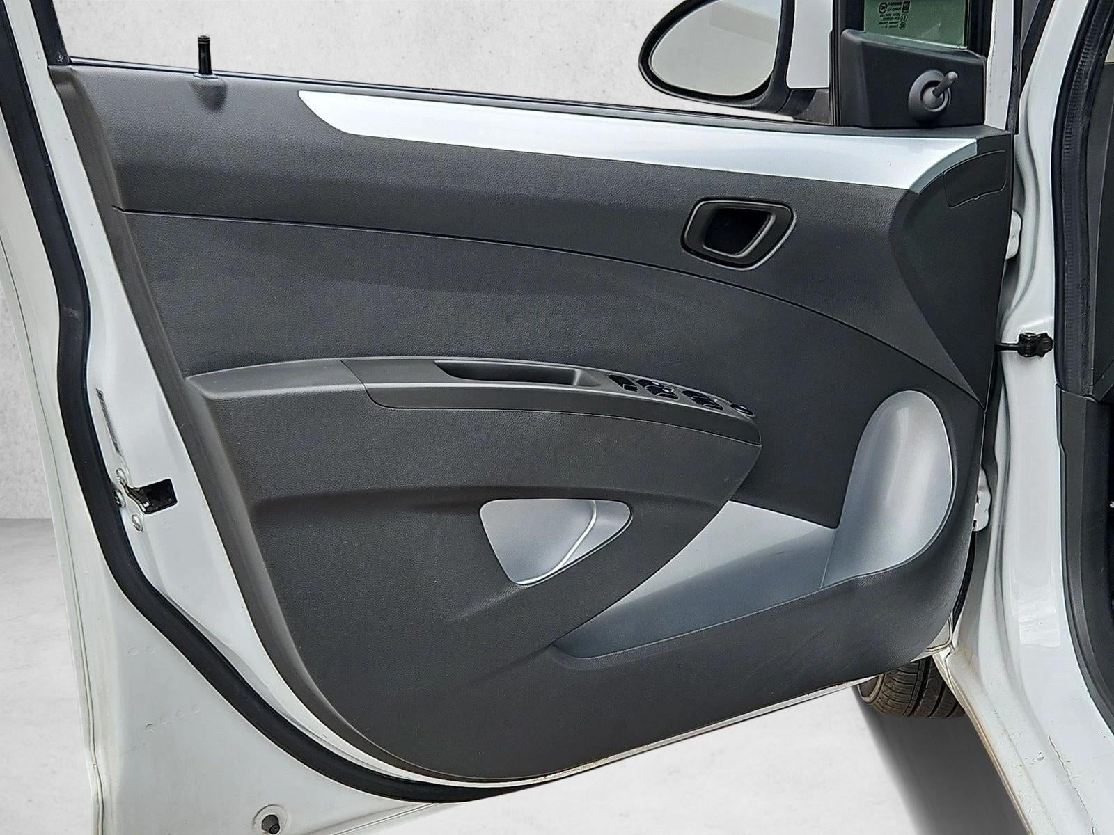 2014 Chevrolet Spark LS - Photo 11