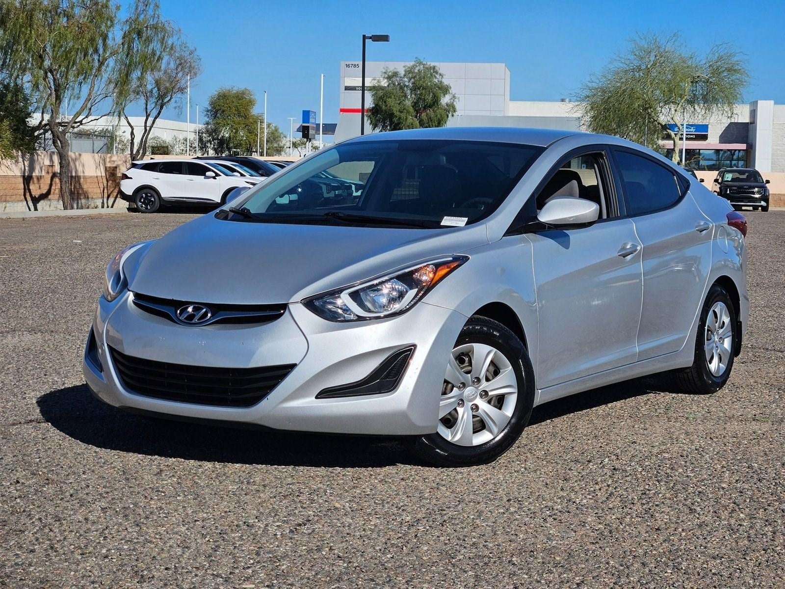 2016 Hyundai Elantra SE