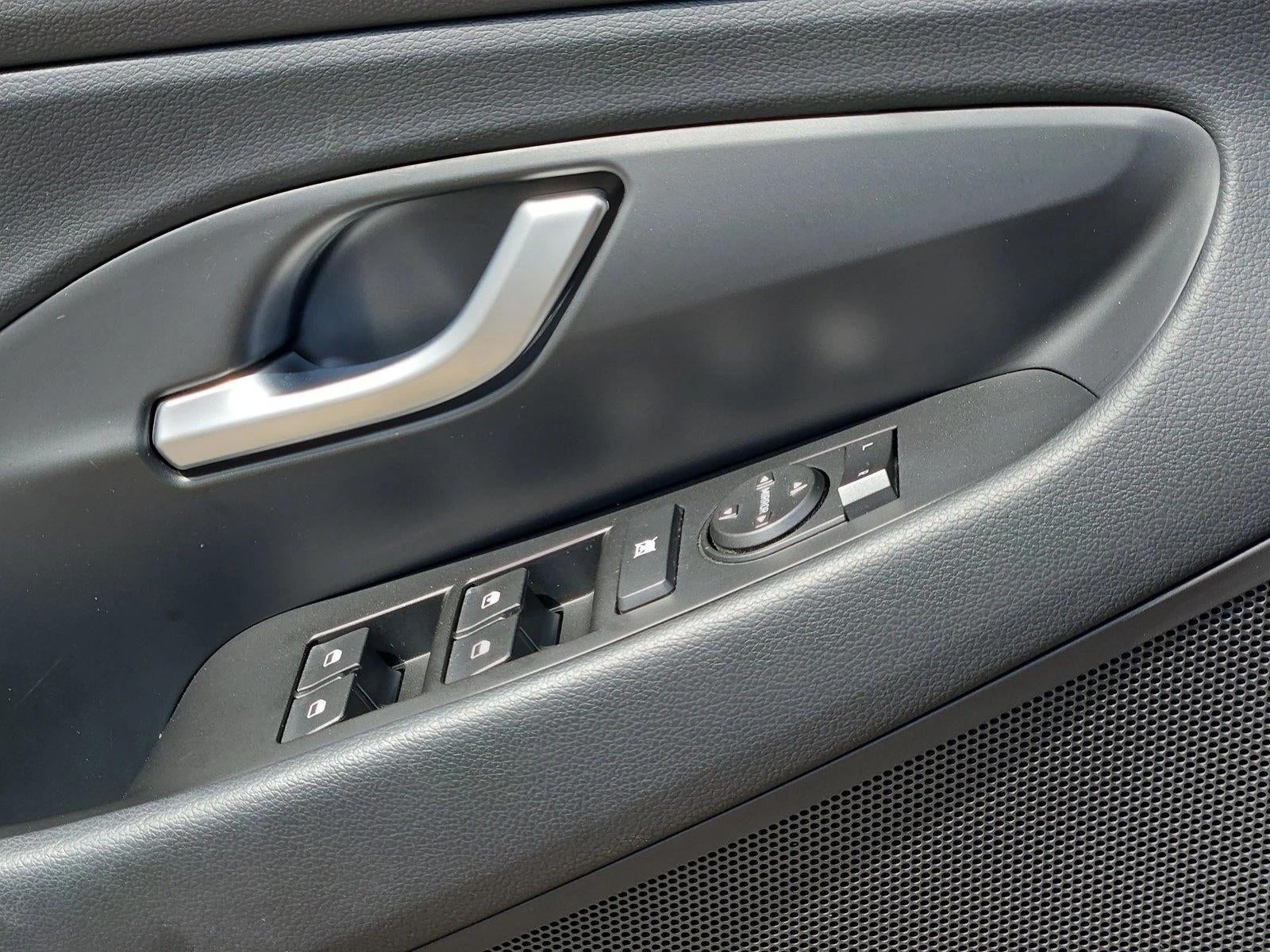 2018 Hyundai Elantra GT Base