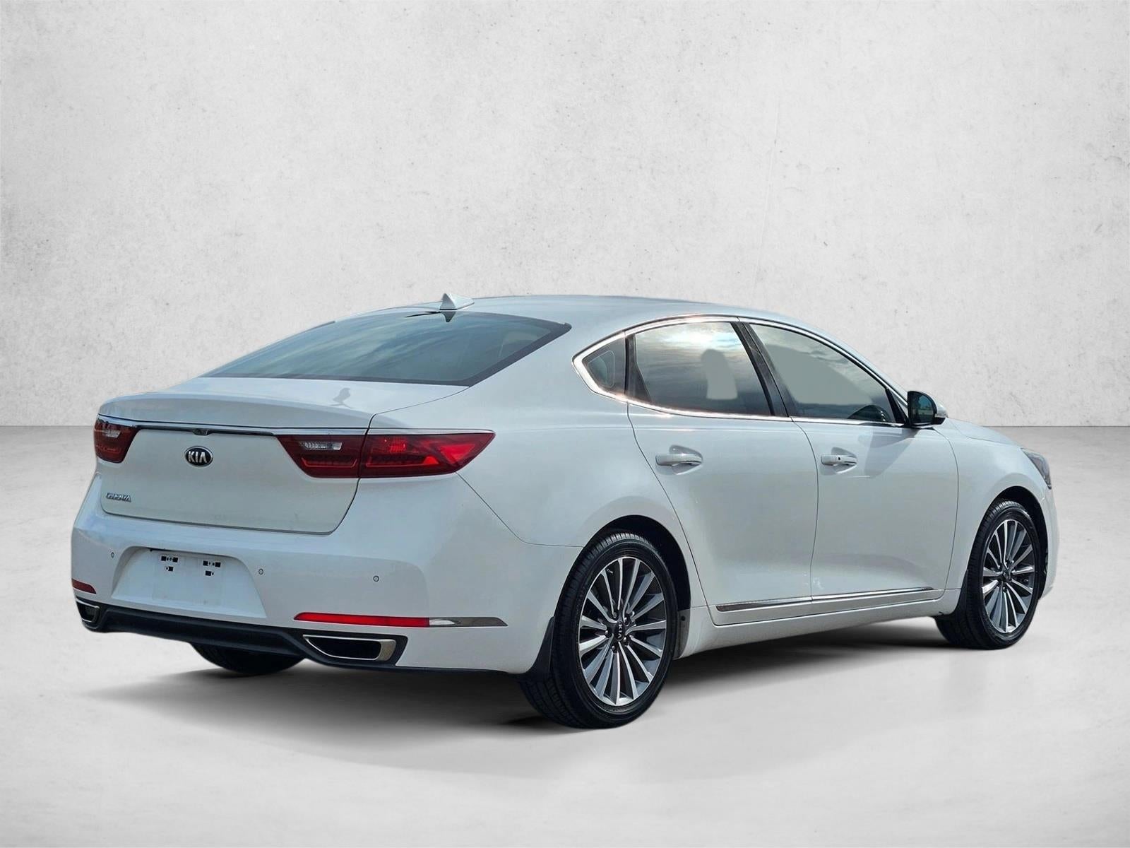 2017 Kia Cadenza Premium