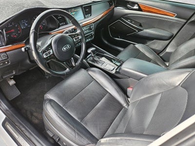 2017 Kia Cadenza Premium