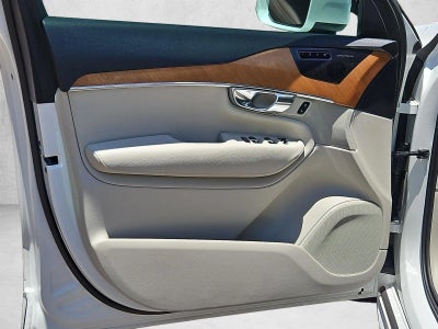 2021 Volvo XC90 T6 Momentum 6 Passenger