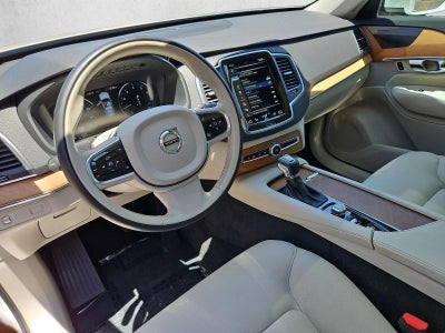 2021 Volvo XC90 T6 Momentum 6 Passenger