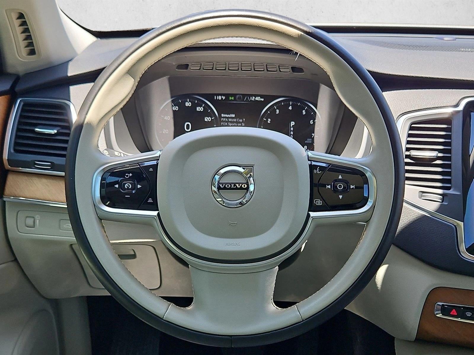2021 Volvo XC90 T6 Momentum 6 Passenger