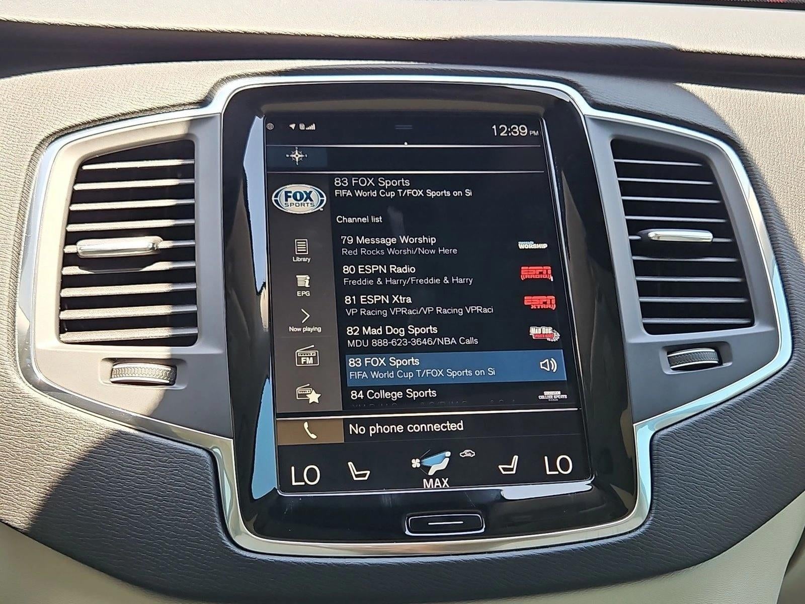 2021 Volvo XC90 T6 Momentum 6 Passenger