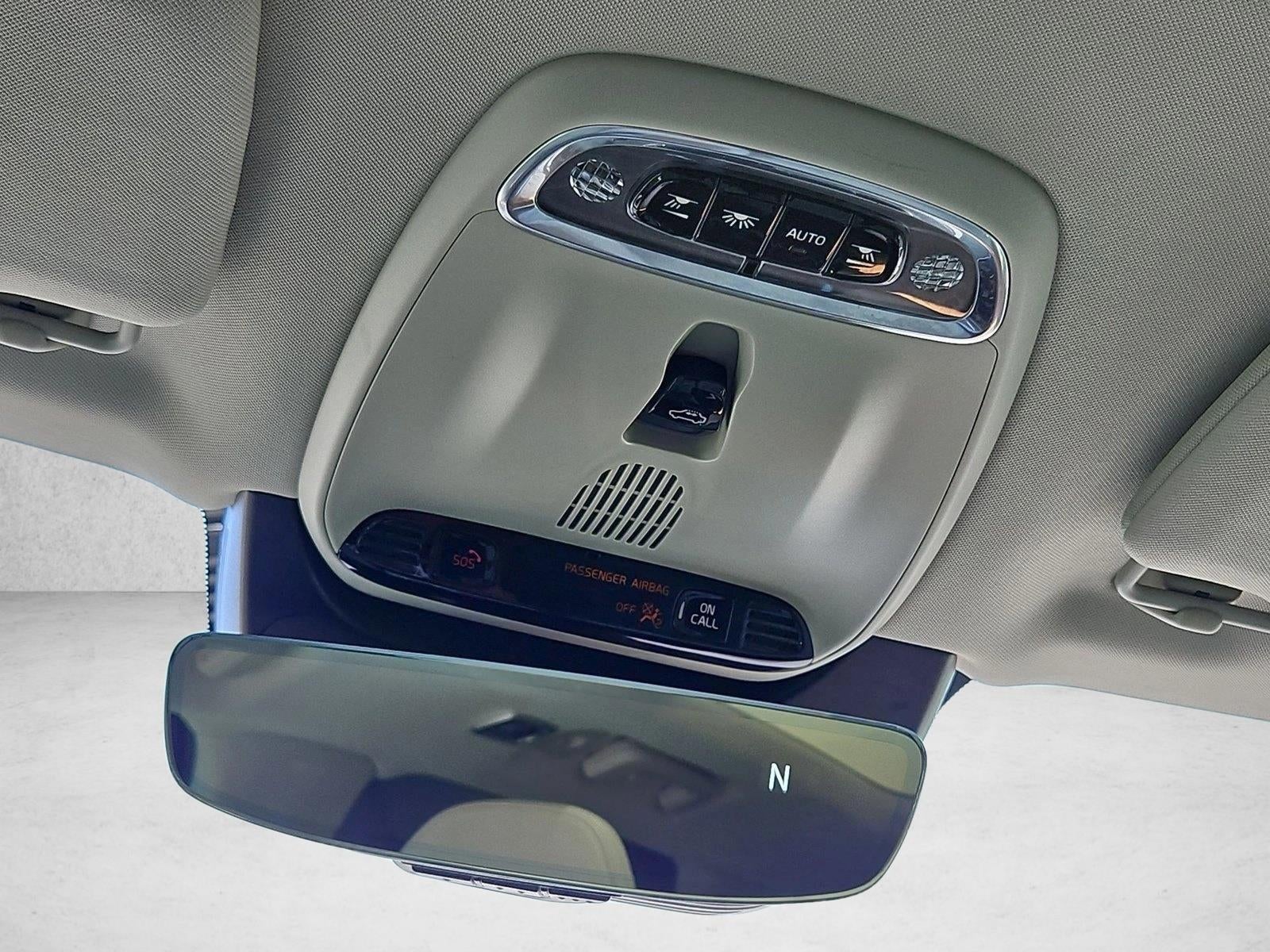 2021 Volvo XC90 T6 Momentum 6 Passenger