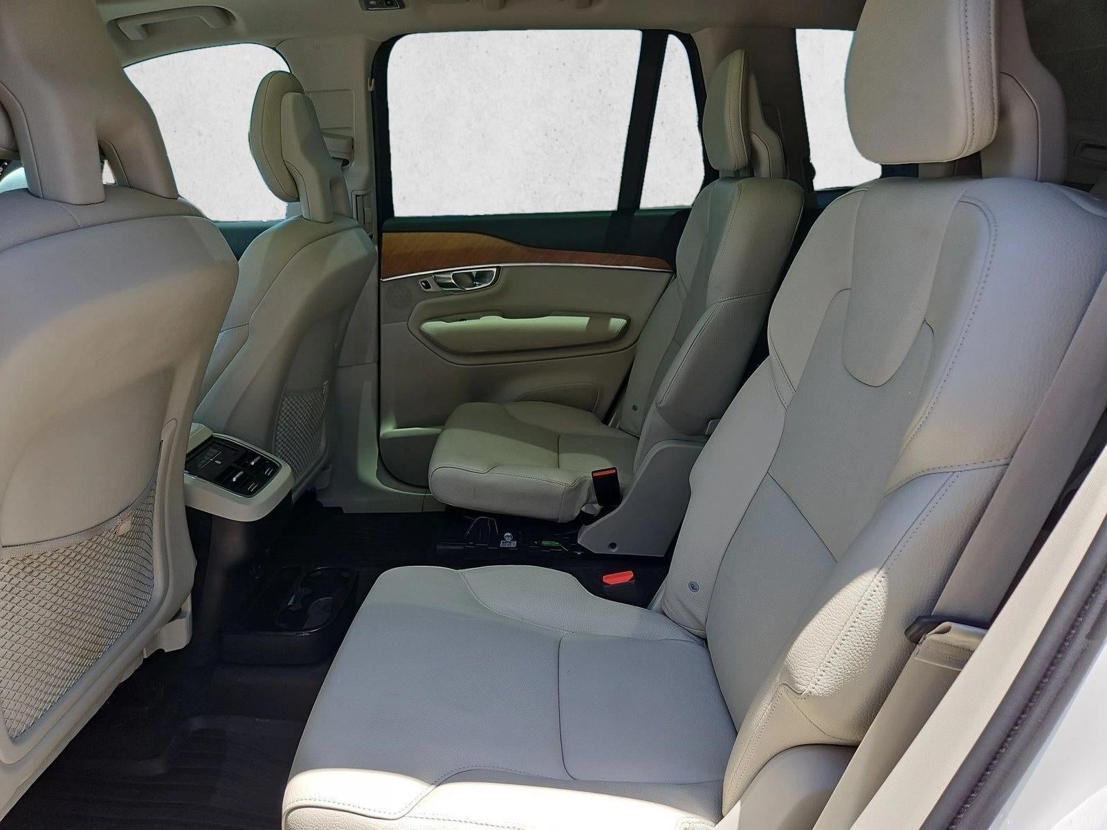 2021 Volvo XC90 T6 Momentum 6 Passenger