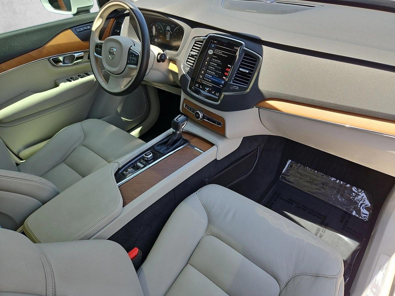 2021 Volvo XC90 T6 Momentum 6 Passenger