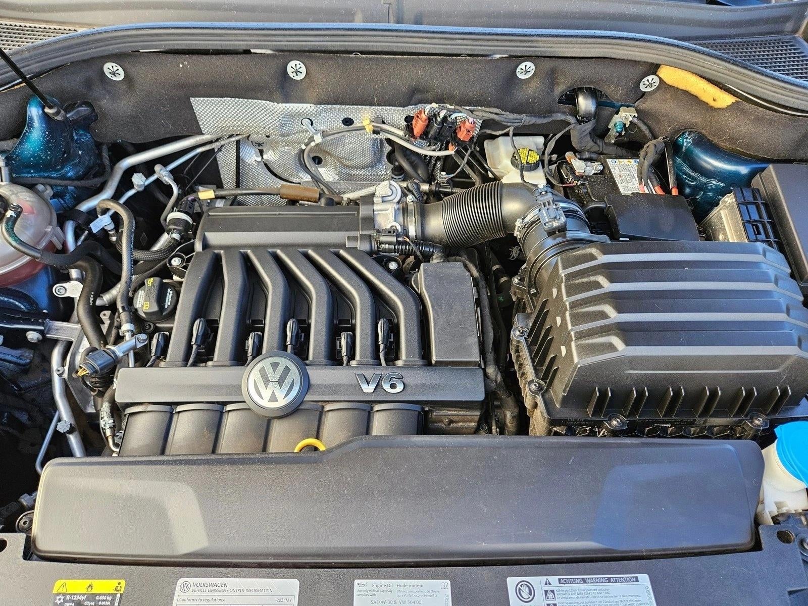 2021 Volkswagen Atlas 3.6L V6 SE w/Technology R-Line FWD *Ltd Avail*