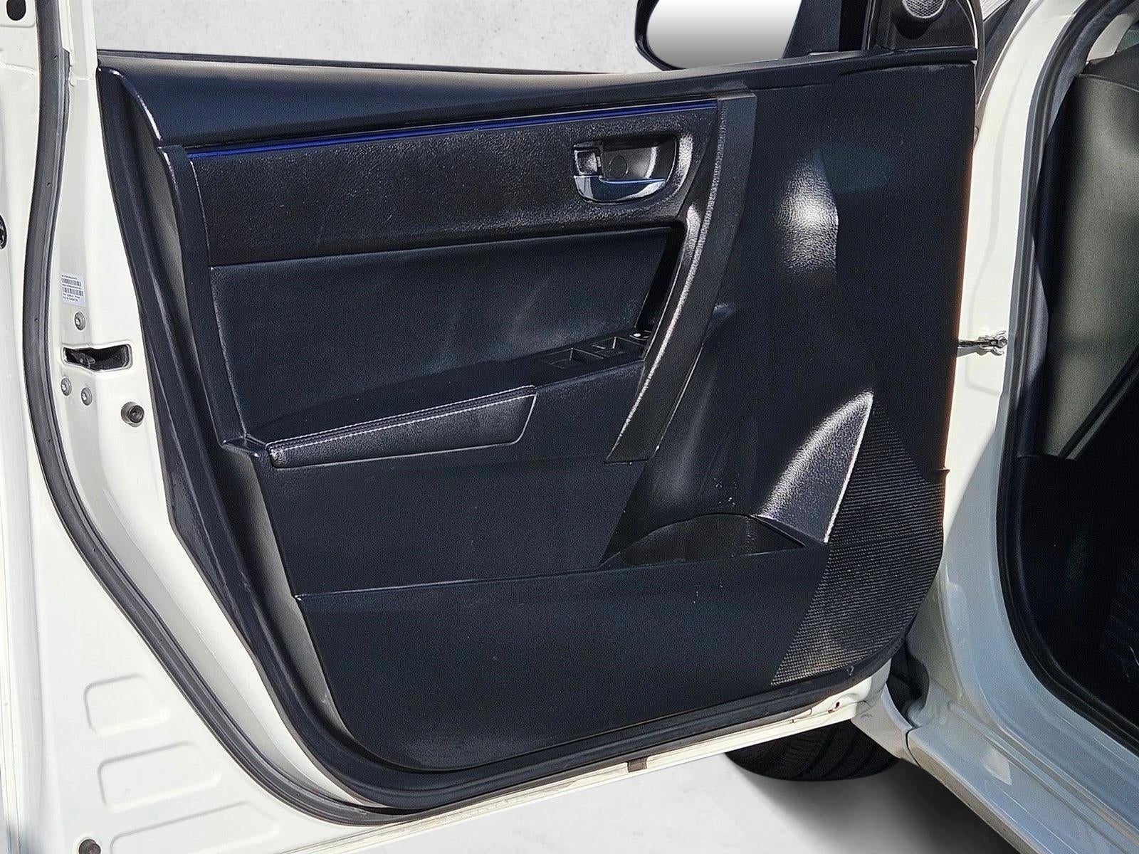 2018 Toyota Corolla SE CVT (Natl)