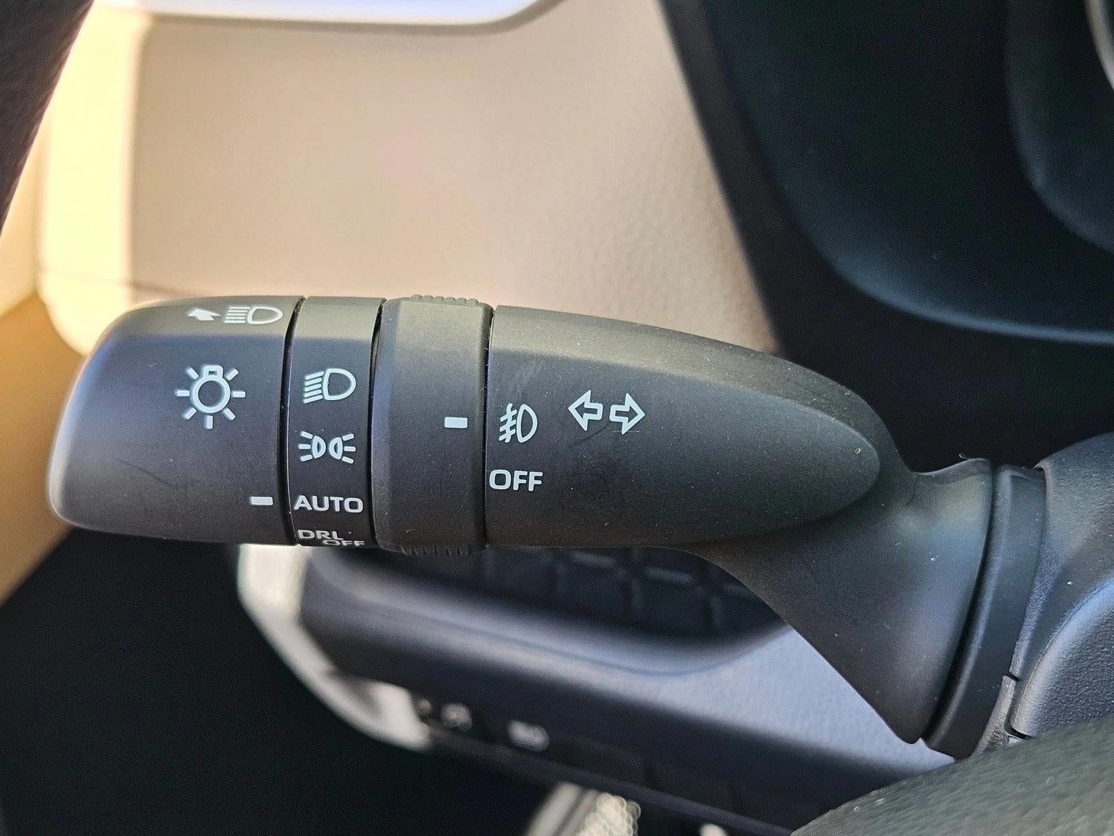 2020 Toyota RAV4 XLE FWD (GS)