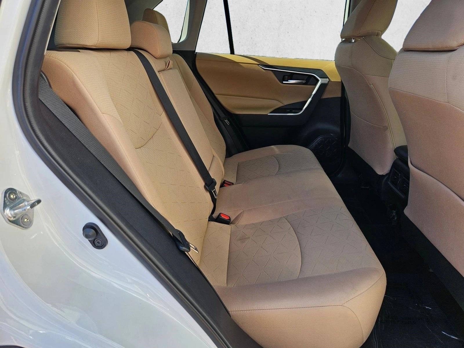 2020 Toyota RAV4 XLE FWD (GS)