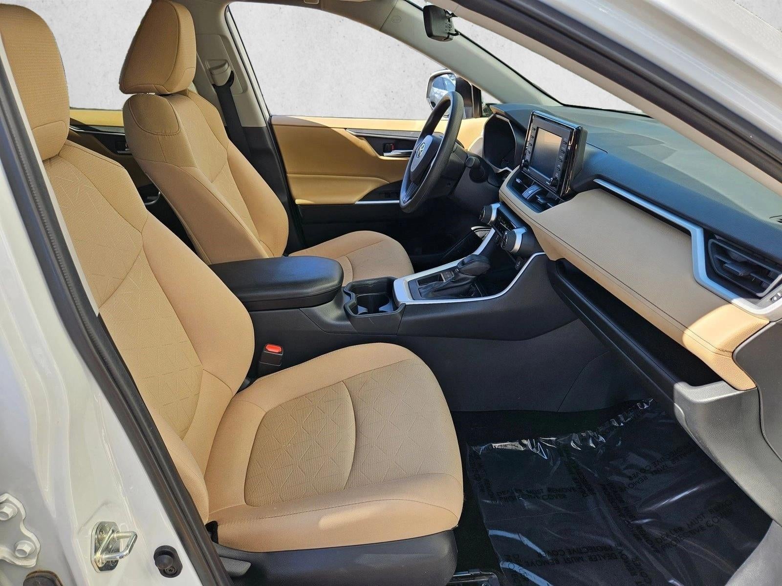 2020 Toyota RAV4 XLE FWD (GS)
