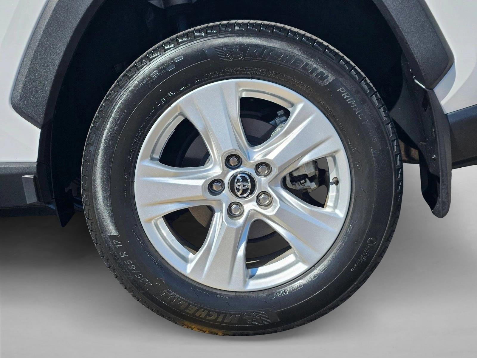 2020 Toyota RAV4 XLE FWD (GS)