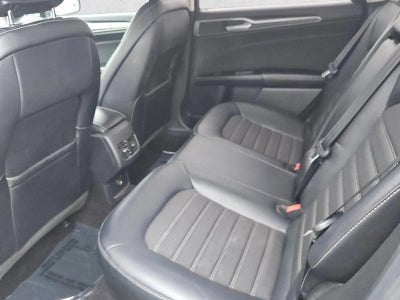 2017 Ford Fusion SE FWD