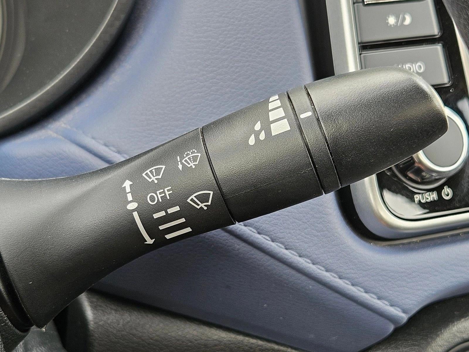 2024 Nissan Versa SV CVT