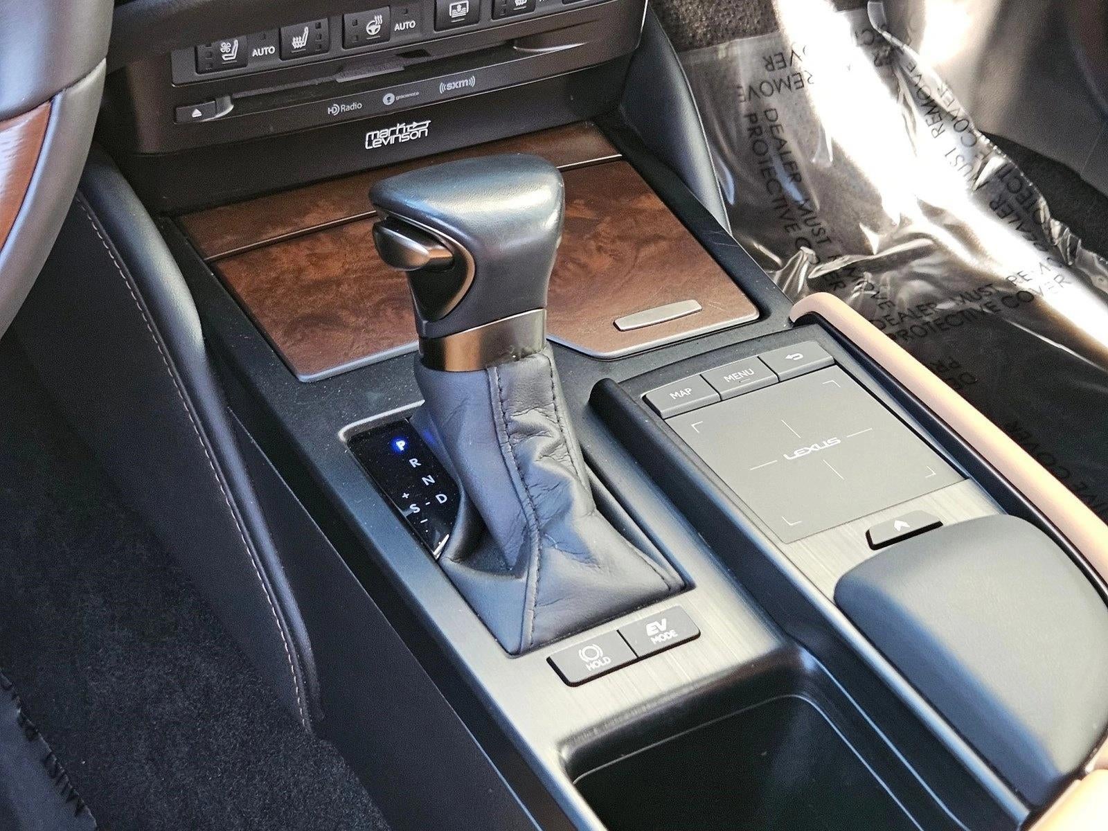 2022 Lexus ES 300h Luxury FWD
