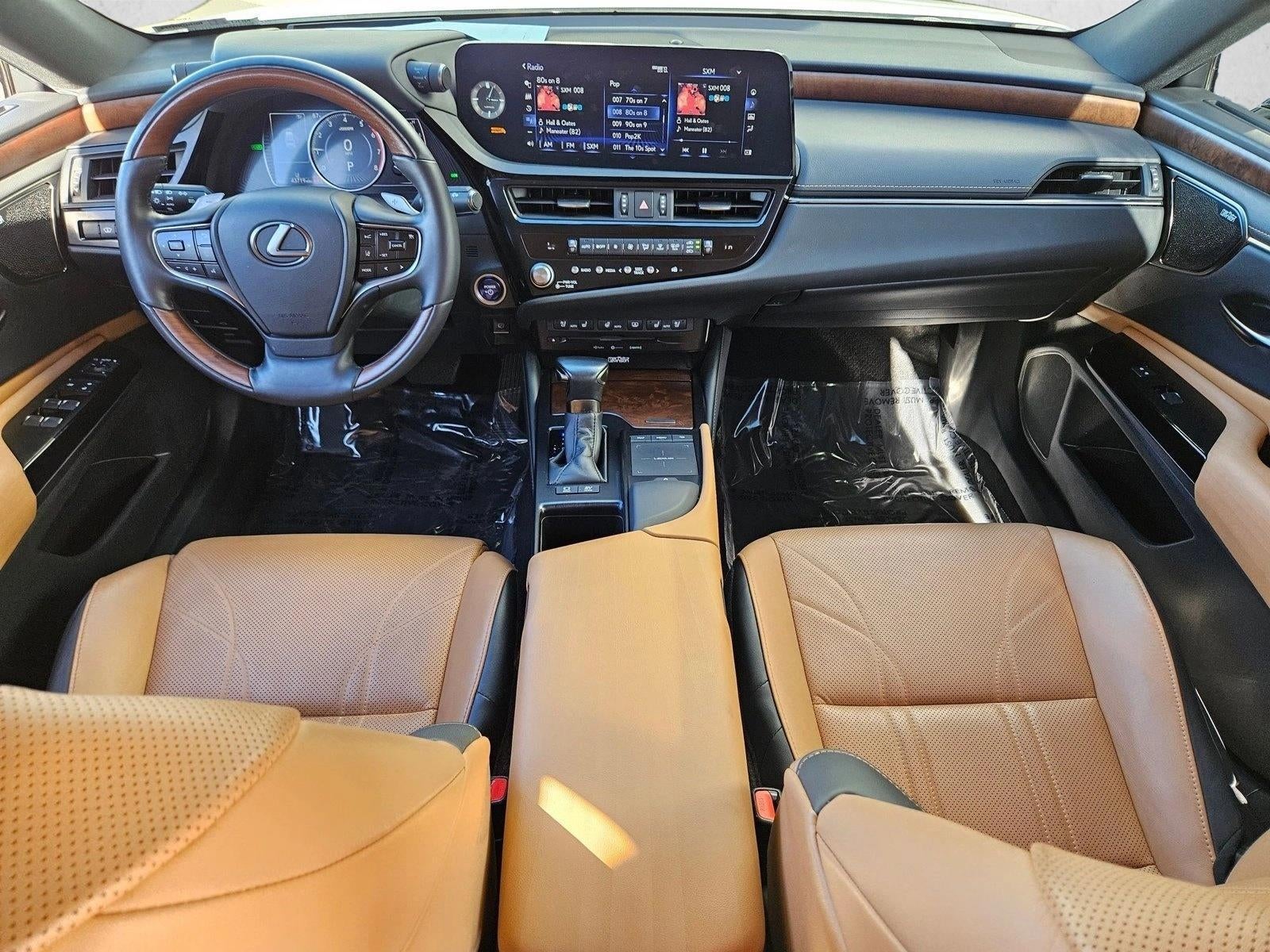 2022 Lexus ES 300h Luxury FWD