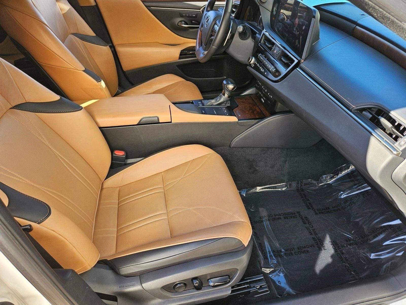 2022 Lexus ES 300h Luxury FWD