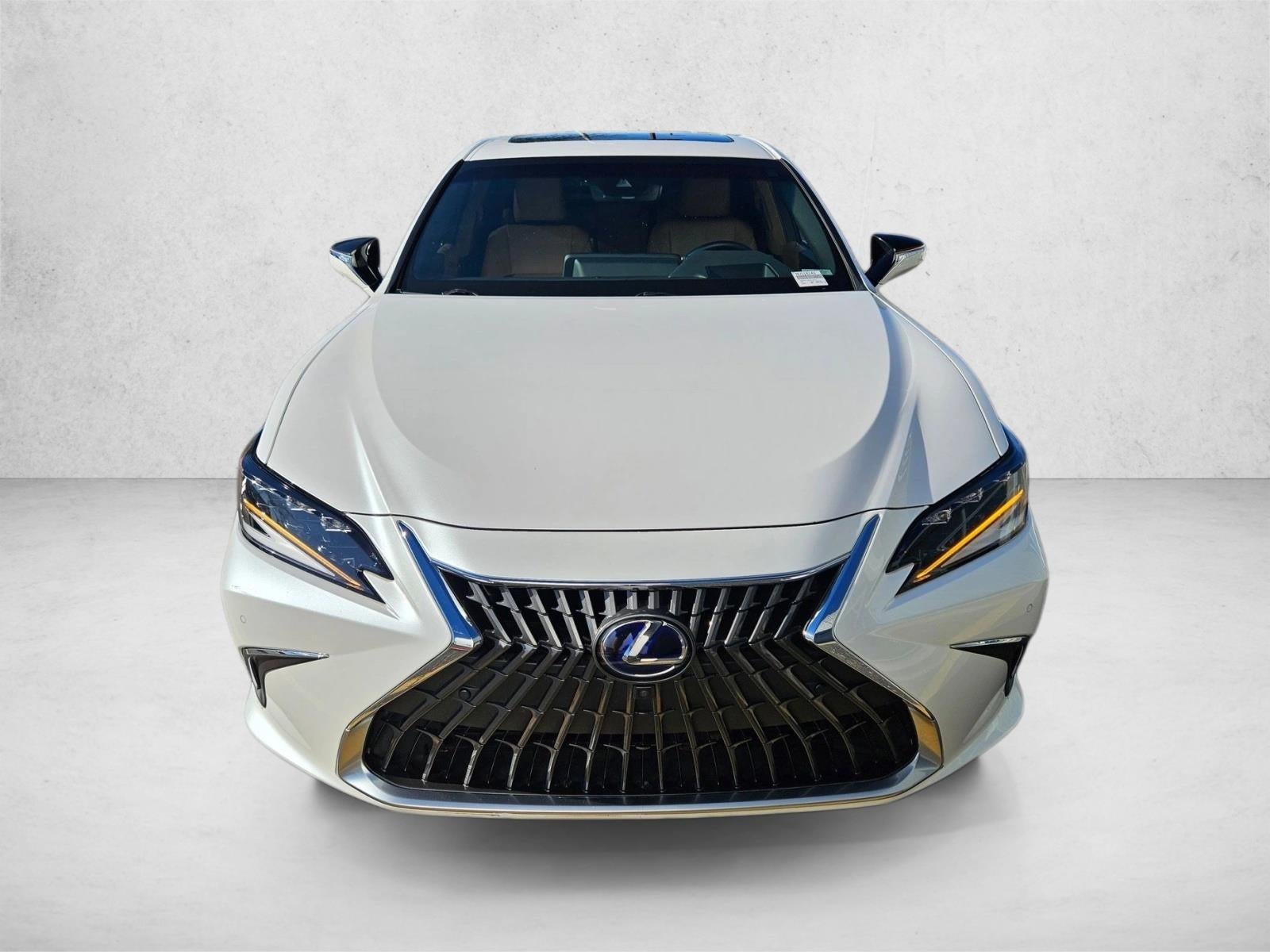 2022 Lexus ES 300h Luxury FWD