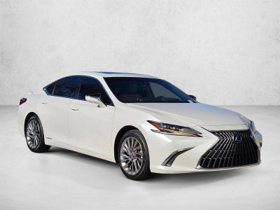 2022 Lexus ES 300h Luxury FWD