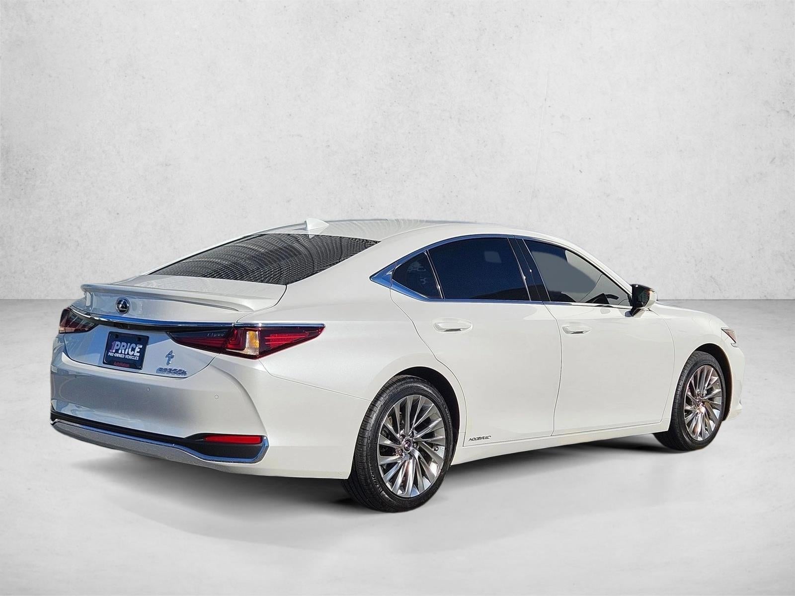 2022 Lexus ES 300h Luxury FWD