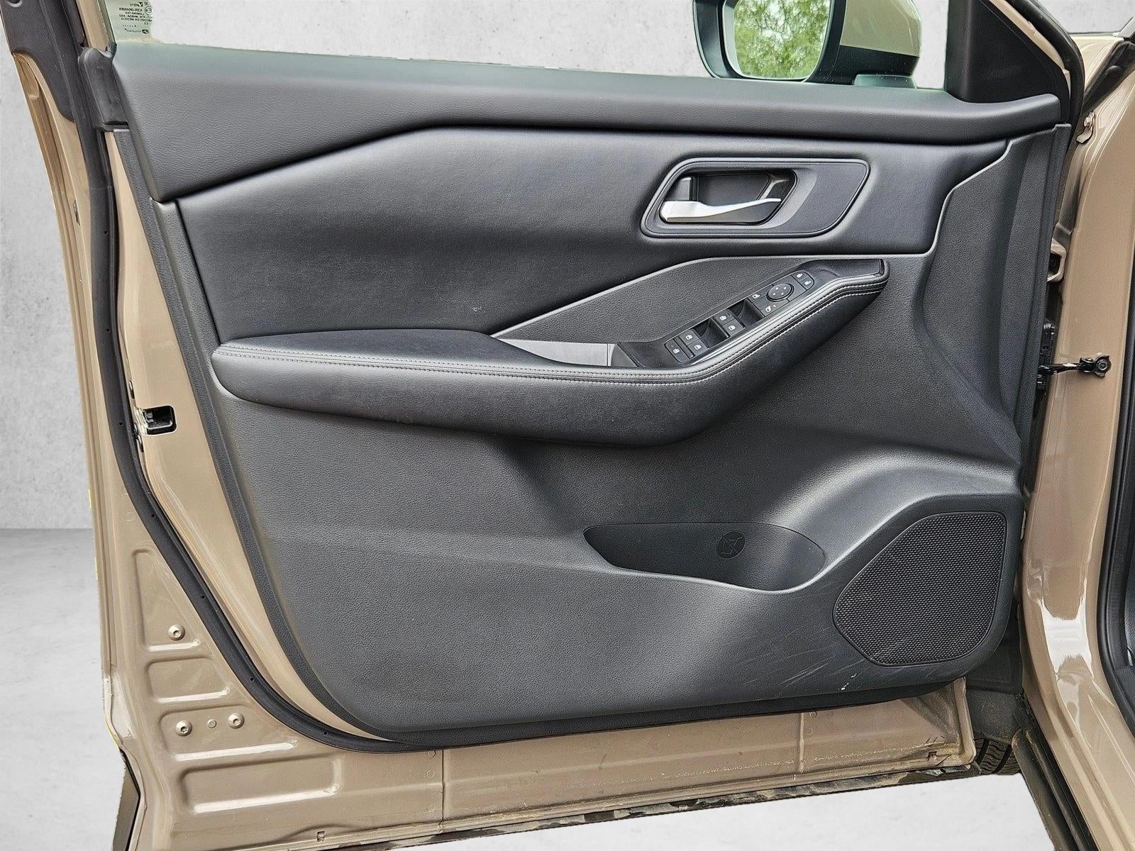 2025 Nissan Rogue AWD SV