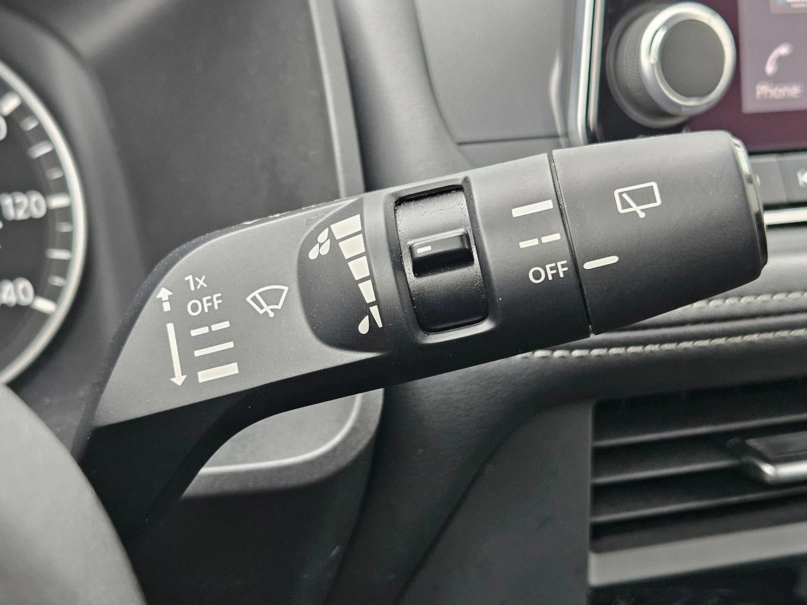 2025 Nissan Rogue AWD SV