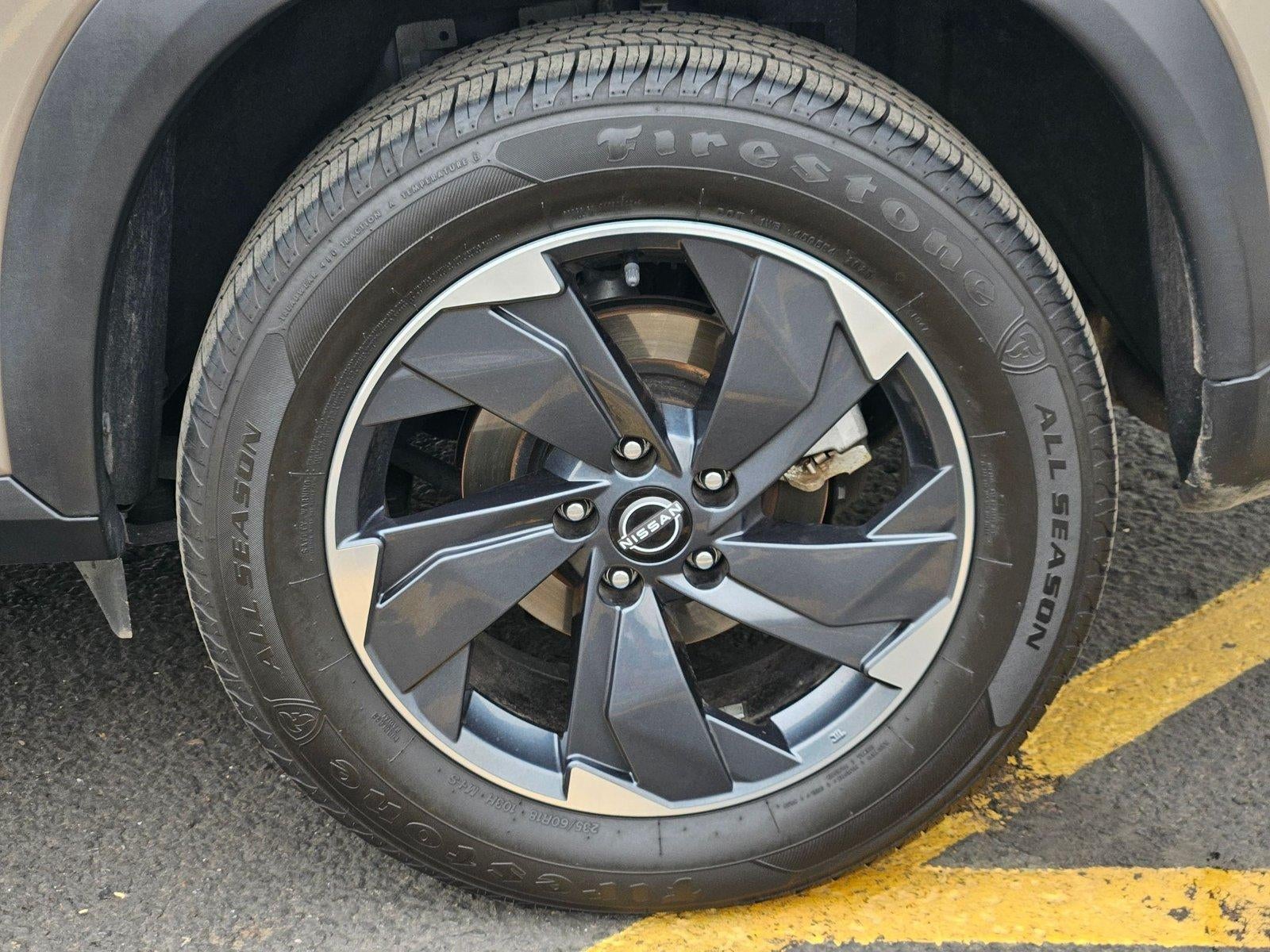 2025 Nissan Rogue AWD SV