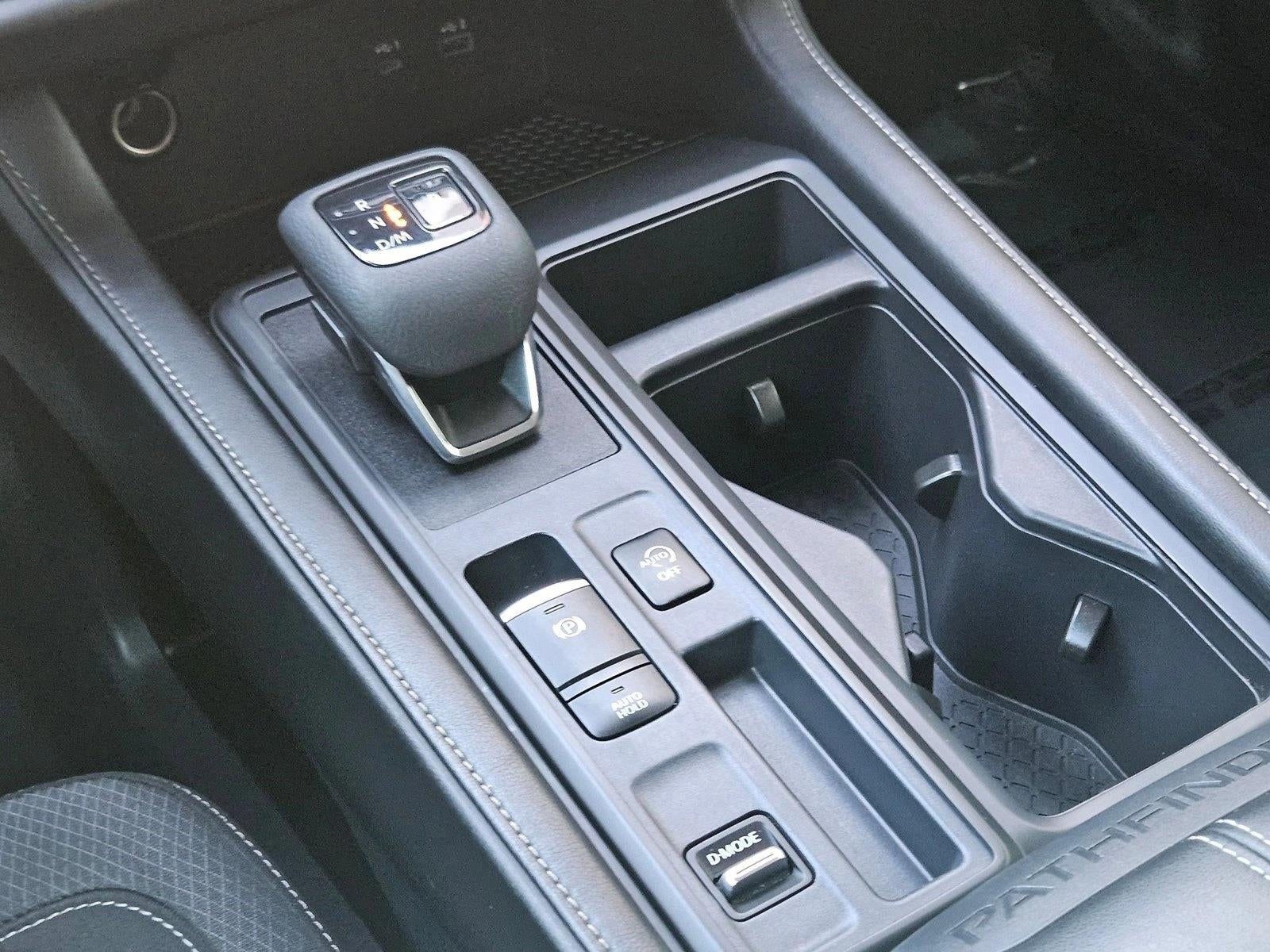 2023 Nissan Pathfinder S 2WD