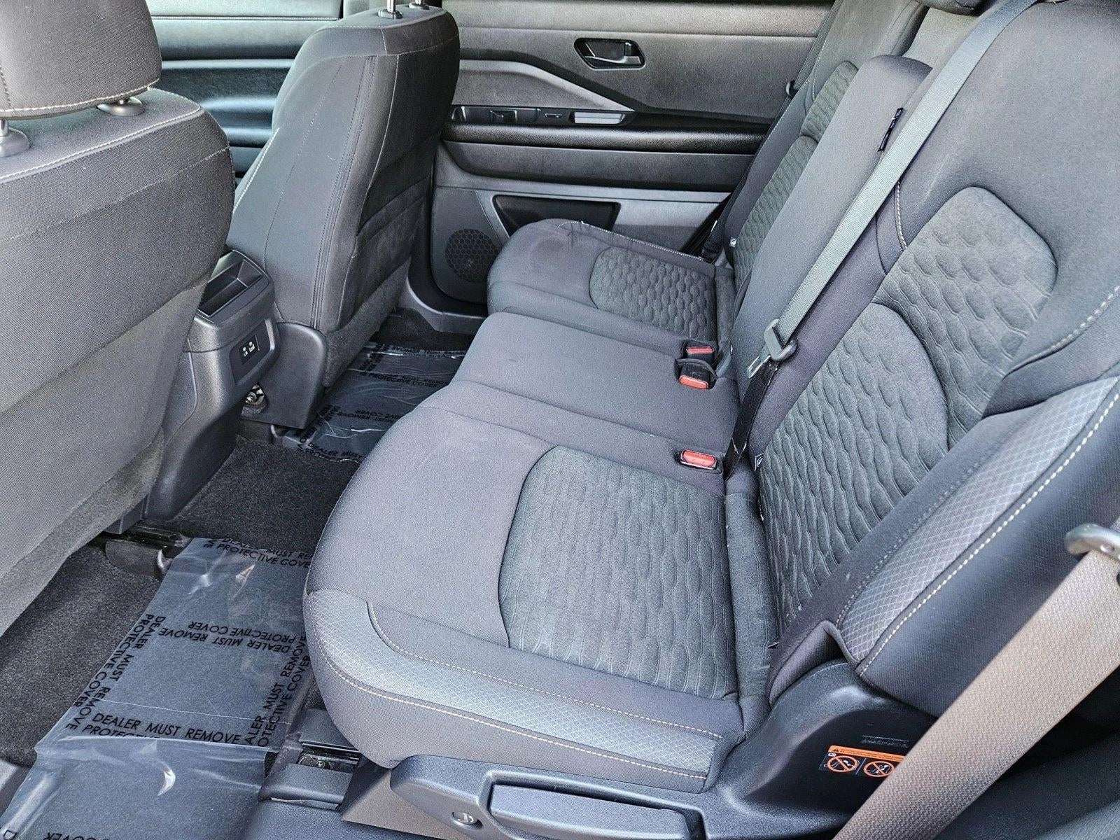 2023 Nissan Pathfinder S 2WD