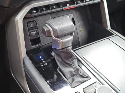 2022 Toyota Tundra 4WD 4WD Platinum CrewMax 5.5' Bed (Natl)