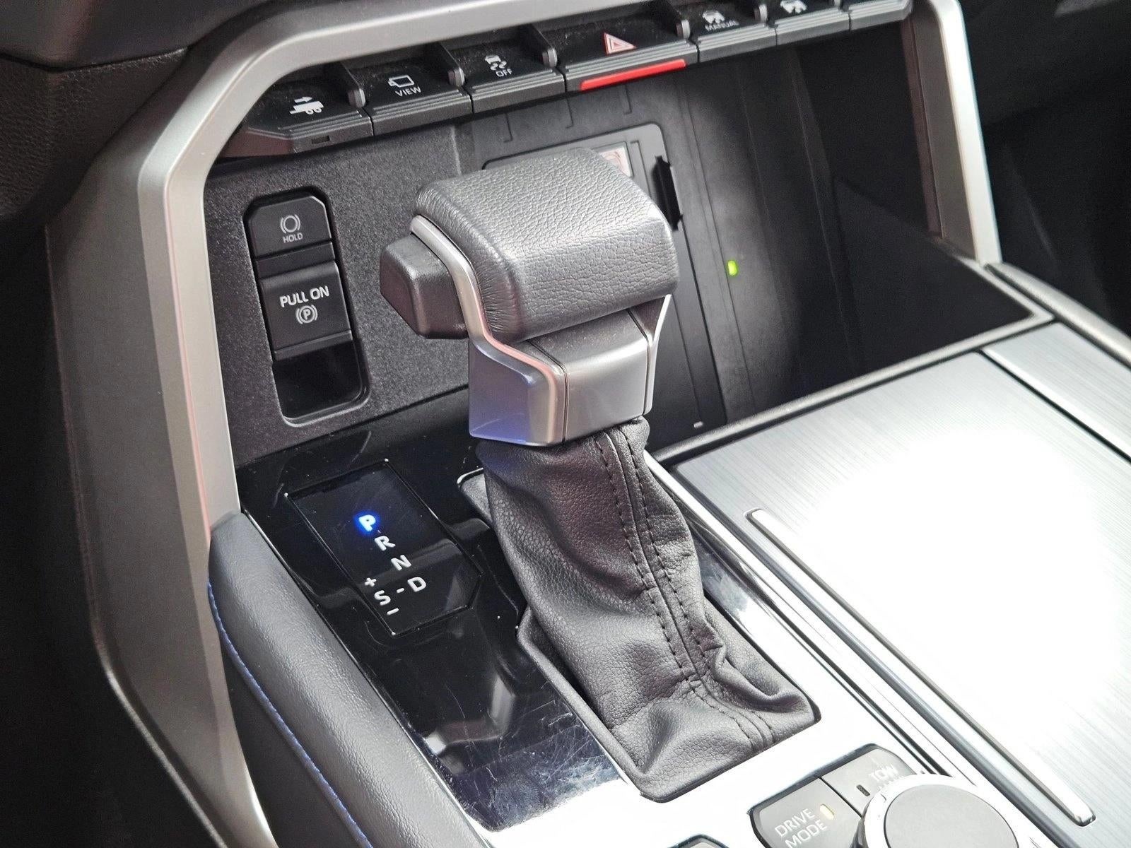 2022 Toyota Tundra 4WD 4WD Platinum CrewMax 5.5' Bed (Natl)