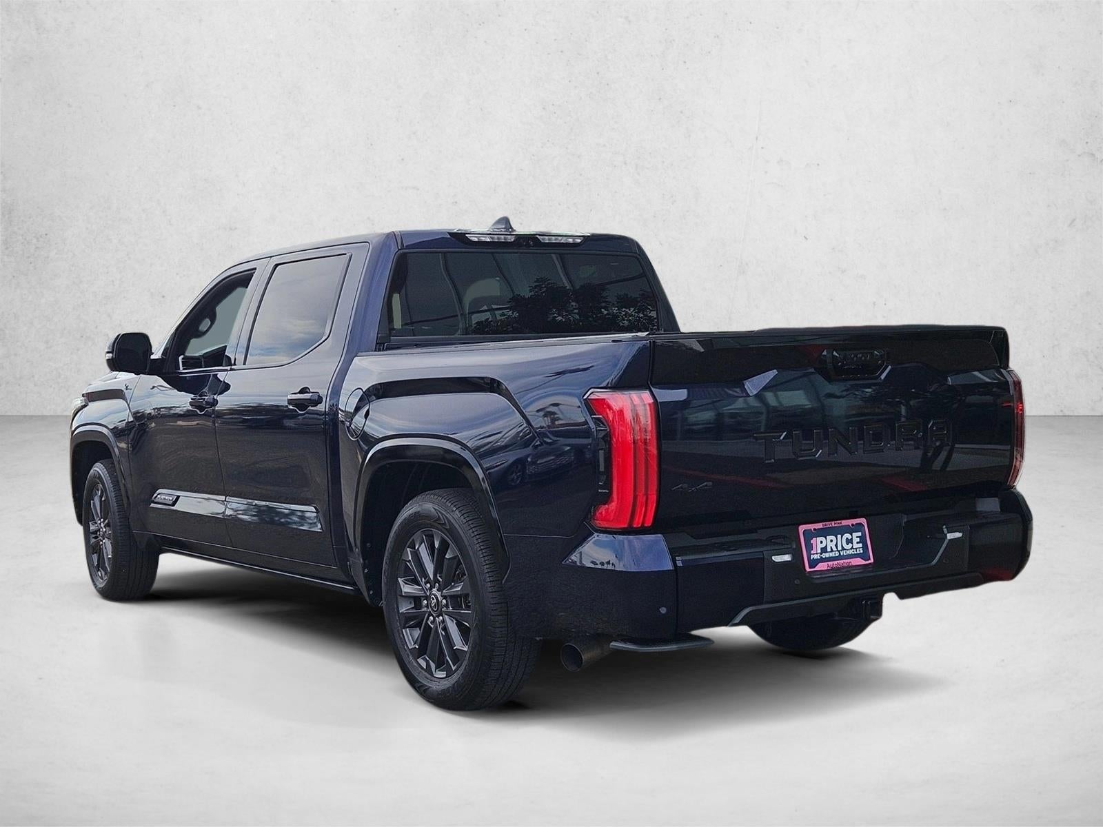 2022 Toyota Tundra 4WD 4WD Platinum CrewMax 5.5' Bed (Natl)