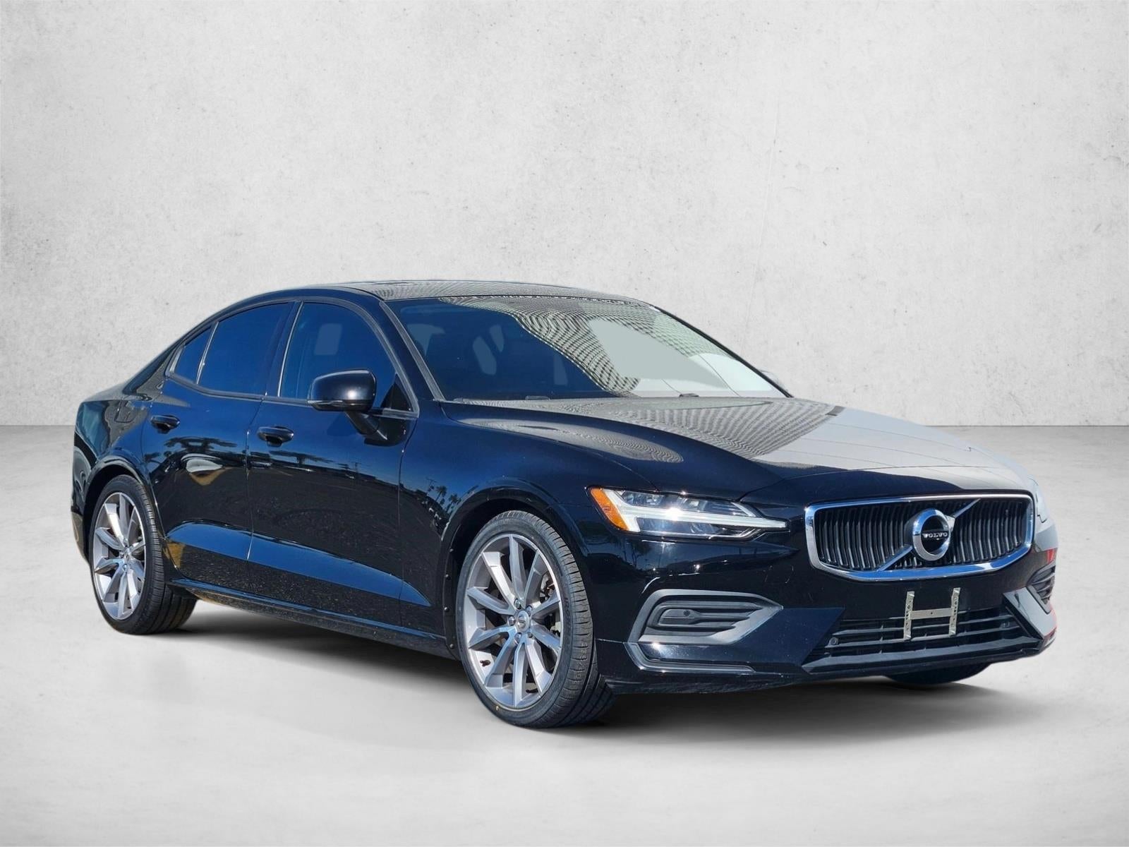 2019 Volvo S60 T5 FWD Momentum