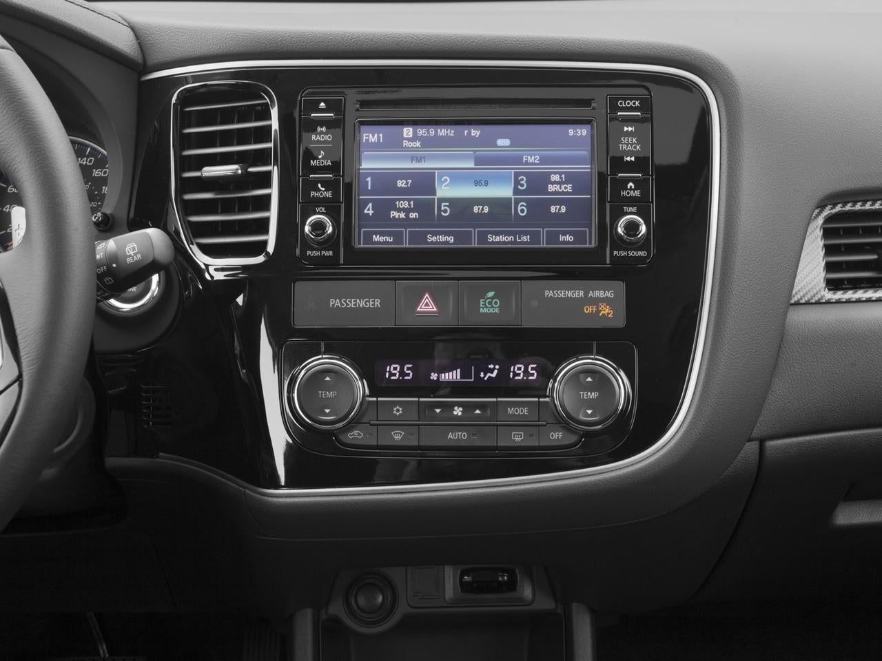 2017 Mitsubishi Outlander SE FWD