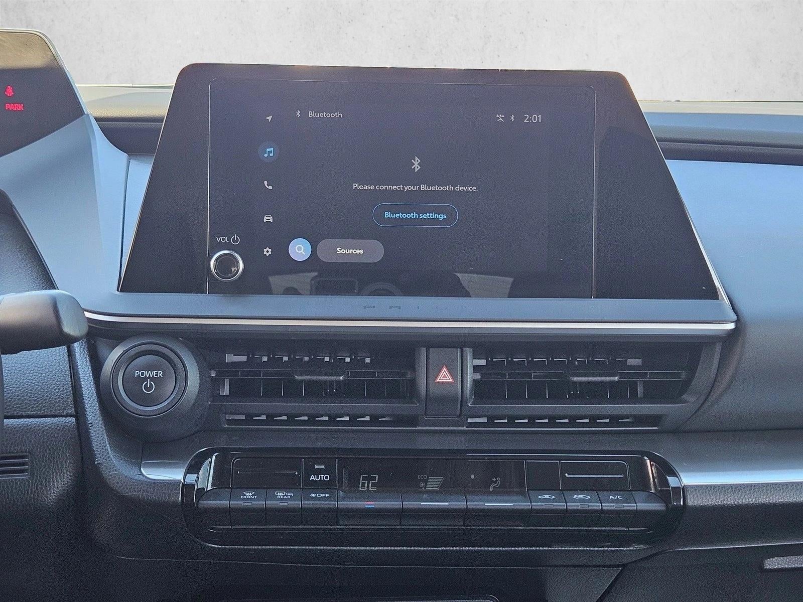 2024 Toyota Prius LE (Natl)