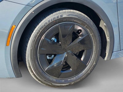 2024 Toyota Prius LE (Natl)