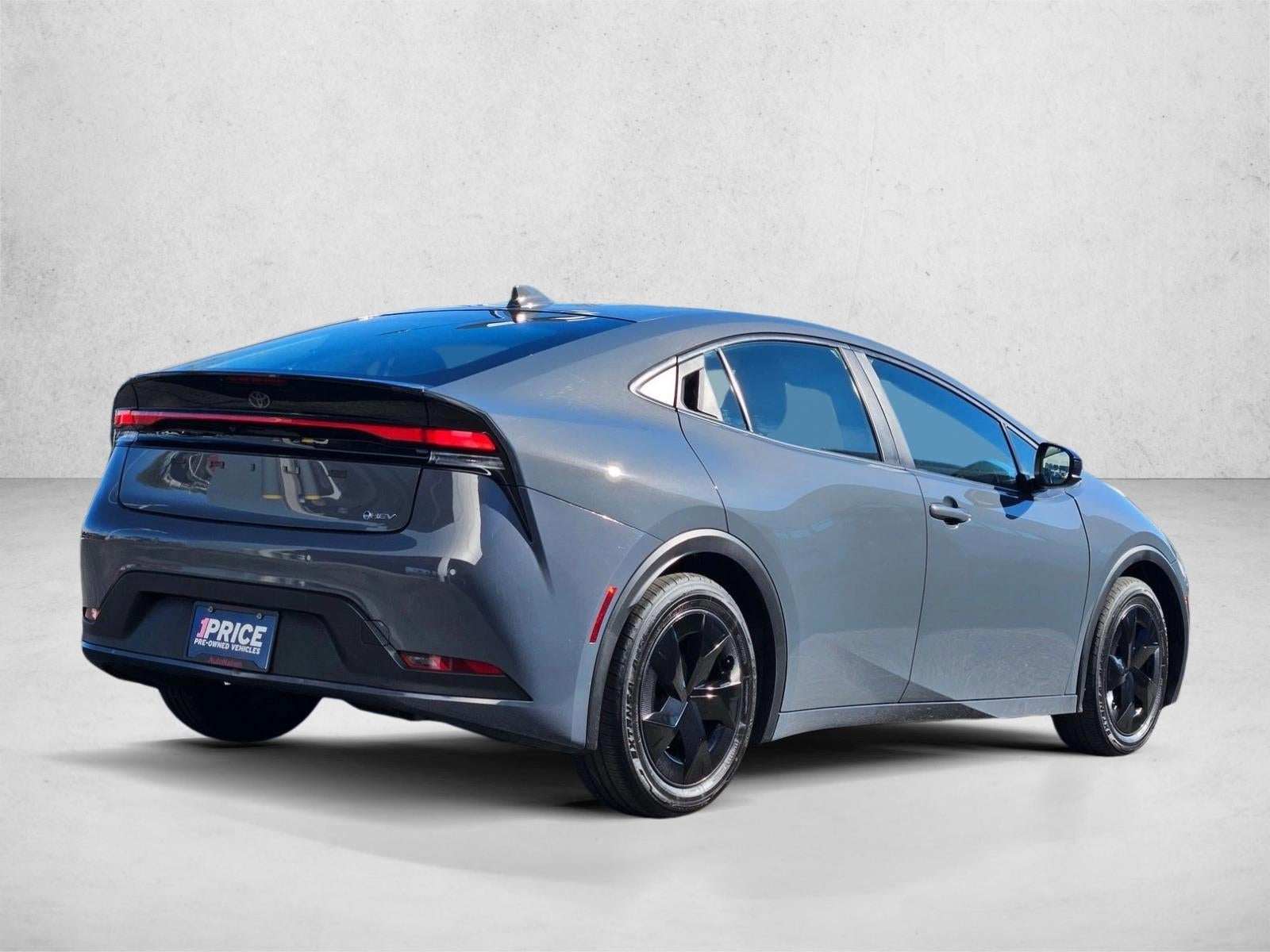 2024 Toyota Prius LE (Natl)