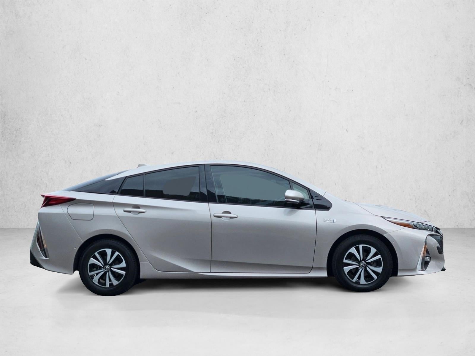 2017 Toyota Prius Prime Advanced (Natl)